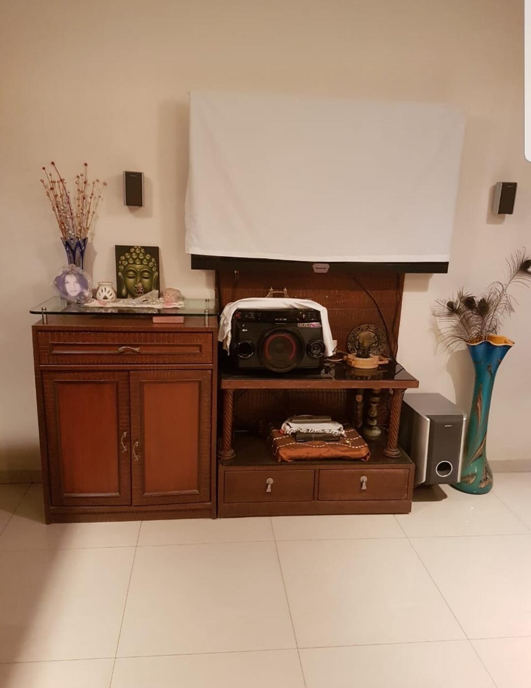 1 BHK Semi Furnished in Bunch Berry , Andheri West